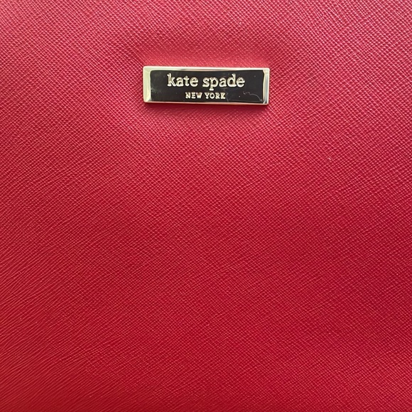 Kate Spade pillboxred (617) WKRU2931 Newbury lane with dust bag. - Picture 2 of 9